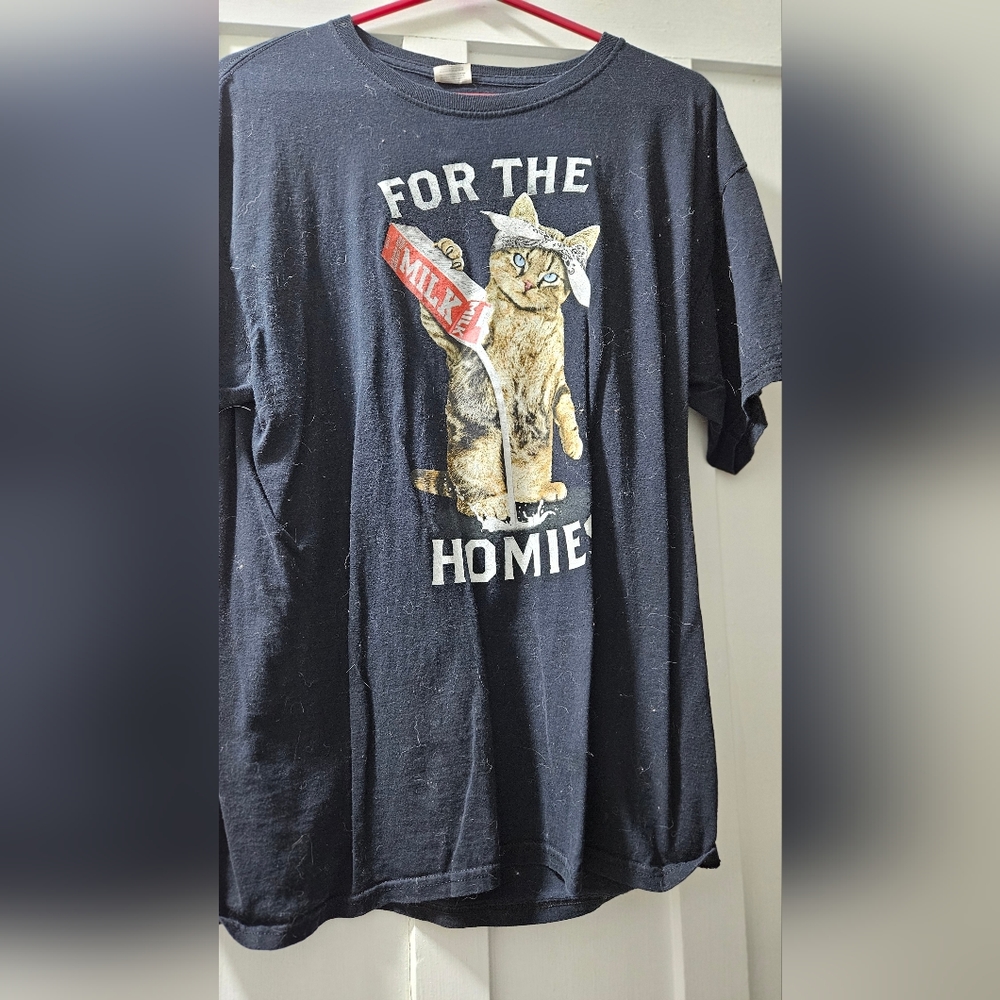 Men's size large black cat shirt